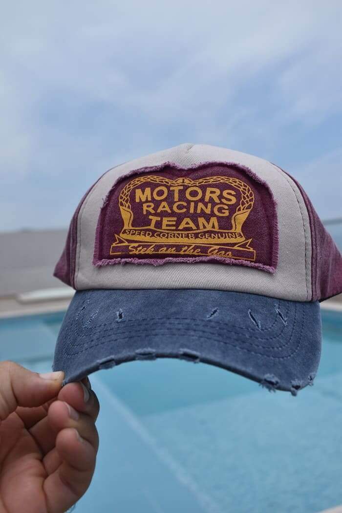 Gorra vinotinto para el sol