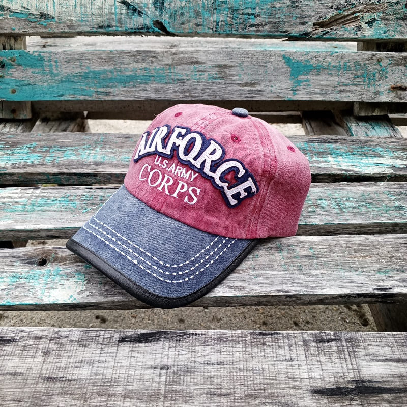 Gorra en tela vinotinto air force
