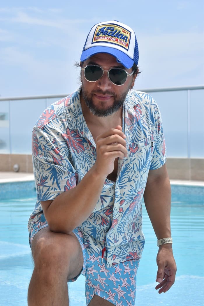 Gorra o cachucha en malla azul