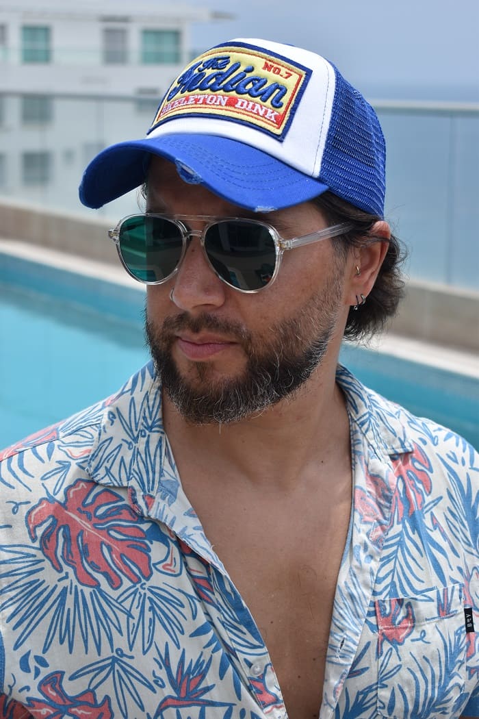 Gorra en malla azul
